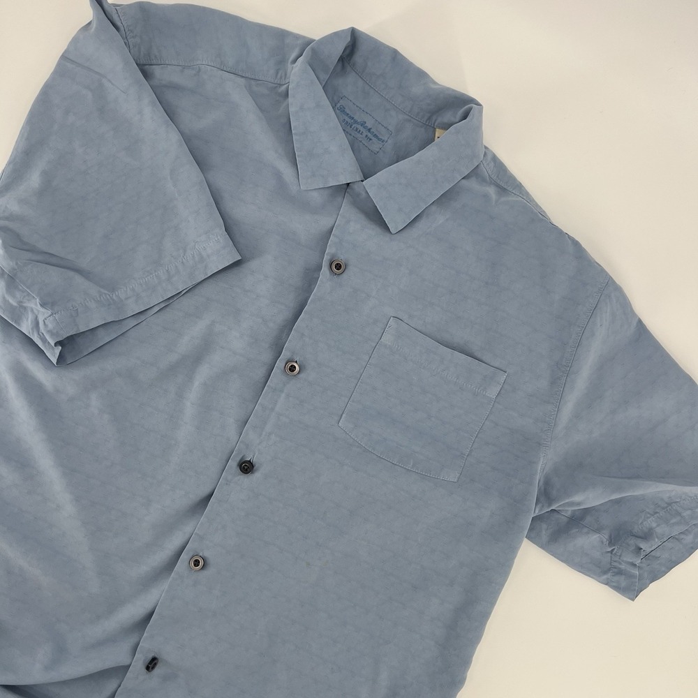 Tommy Bahama Light Blue 100% silk short sleeve button down, Relaxed fit